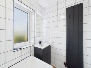 Photo 27- click for photo gallery